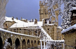 thiv_col_Athos 
Χιόνια στην Ι.Μ. Σταυρονικήτα - Snow at Stavroniketa H. Monastery 
2008-04-08 09:52:32