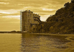 thiv56 
Πύργος στο Άγιο Όρος - Tower on Mount Athos 
2008-04-14 11:53:27
