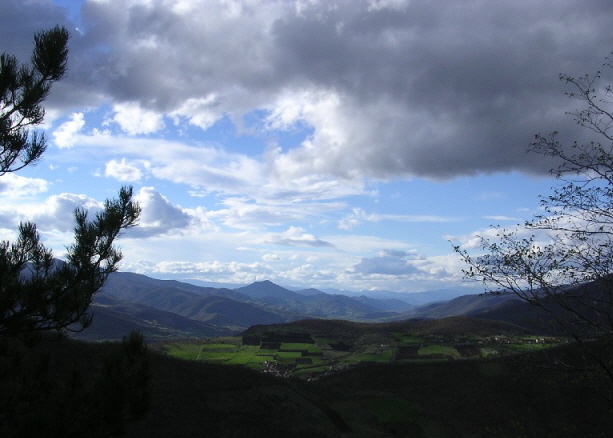 pogled iz manastira