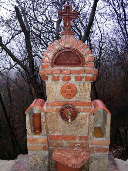 Manastir Rustovo - cesma