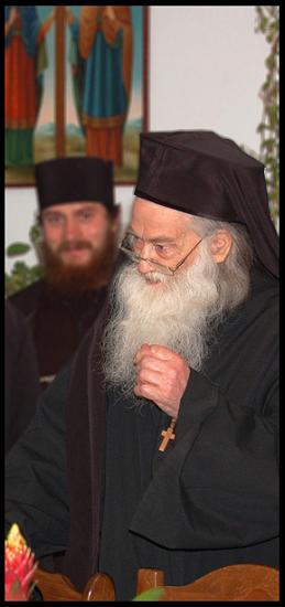 Protosinghel Iustin - M-rea Petru Voda