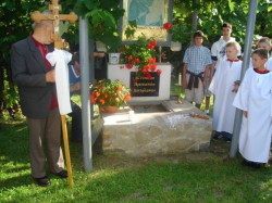 niki 
Osvjačšenije vody pri chrami Položenija rizy Presvjatoj Bohorodici v Stropkovi 
2008-05-18 19:01:45