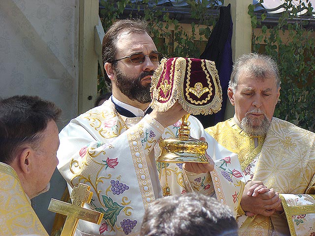 Św. Liturgia celebrowana przez Arcybiskupa Jakuba w dniu Wszystkich Świętych