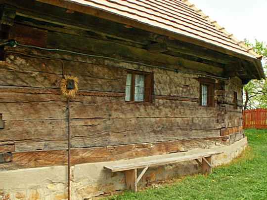 Brăteşti - Bihor, Biserica cu hramul "Sf. Teodor Tiron"