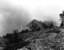 thiv56 
Η "Παναγία" στον Άθω - Panagia's chapel on Mt. Athos' peak 
2008-06-03 11:55:18