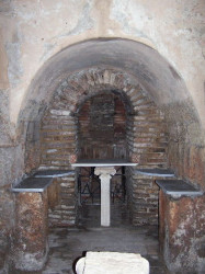 siromacha 
Place where was celebrate Holy Liturgy in 4th century 
2008-06-23 22:28:14