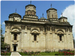 C14_radioactiv 
Biserica manastirii Golia-Iasi 
2008-06-24 16:05:02