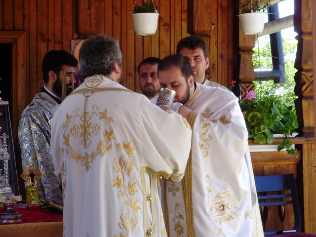 Impartasirea preotilor