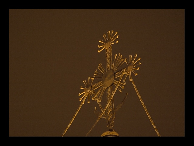 Flaying with chains - Zbor cu lanturi