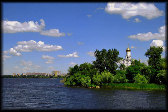 храм на монастырском острове