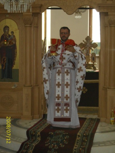 svestenik