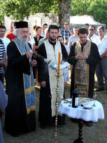 Парастос ђенералу