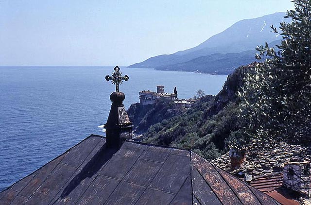 Σταυρός και Ι.Μ. Σταυρονικήτα - Cross and Stavroniketa H. Monastery