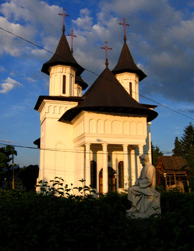 Biserica din Humulesti