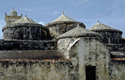 thiv56 
Μεσοβυζαντινός ναός στην Κύπρο - Byzantine church in Cyprus 
2008-07-10 08:23:45