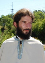 sapuric 
СВЕШТЕНИК ДАНИЛО ЗИРОЈЕВИЋ 
2008-07-20 19:40:15