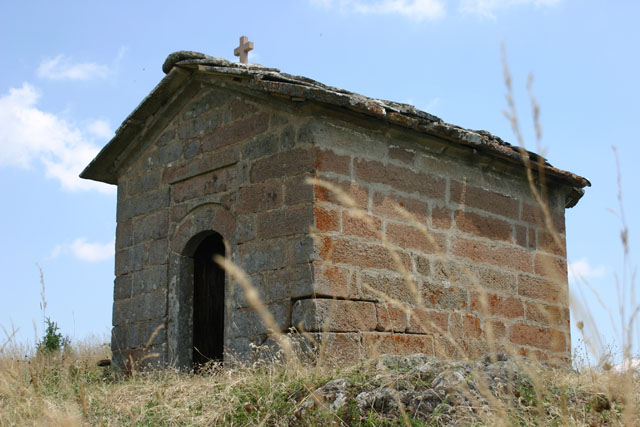 Црква у селу Доиновиће, храм св.вмч. Марине-Мариница