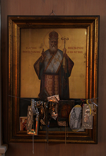 Sfantul Nectarie face minuni si in America / Saint Nektarios is woderworking in America too