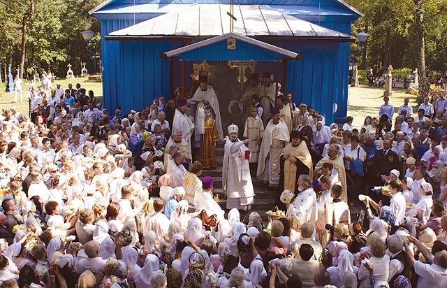 Preobrażenije Hospodnie. Święcenie owoców przez bp. Jerzego.