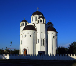 mikica 
Храм Свете браће Кирила и Методија у Новом Саду 
2008-08-04 13:59:23