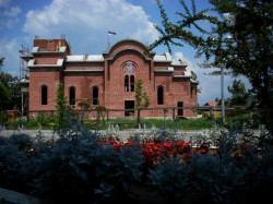 bozur 
Изградња храма Васкрсења Господњег у Србцу 
2008-08-15 18:15:14