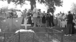 + Stradanija + 
Васкрсење Твоје чекам! 
2008-08-28 22:04:54