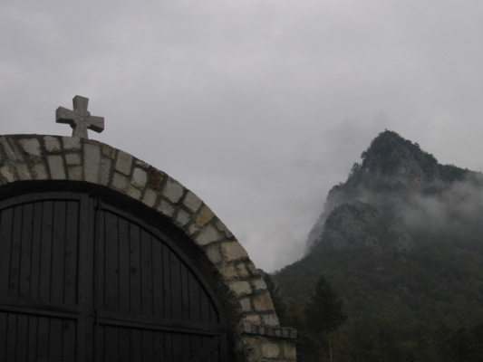 A između - nebo / And in between - sky