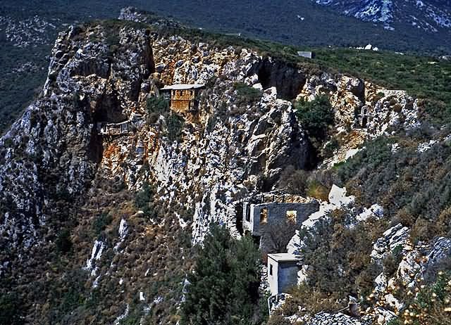 Ησυχαστήρια στη Βίγλα - Hermitages at Vigla