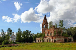 VladN 
Leontiy graveyard (Леонтьевский погост) 
2008-09-01 22:52:22
