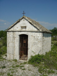Xmisija 
село Мокро Поље код Книна-капела код гробља 
2008-09-04 13:45:57