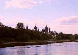 VladN 
Ensemble in Korovniki (Ансамбль в Коровниках) 
2008-09-12 14:57:41