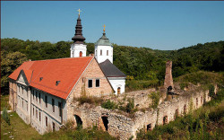 Isa 
Манастир Кувеждин - Фрушка гора 
2008-09-14 18:49:05