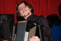 Isa 
Отац Павле из Сегедина 
2008-09-27 22:24:47