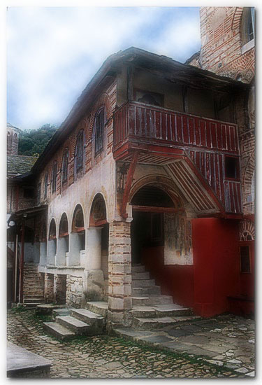 Испред трпезарије