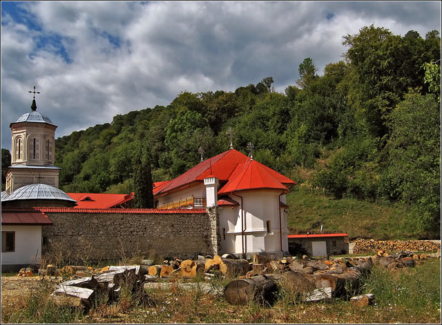 Arnota Monastery