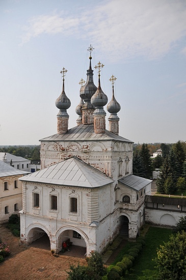 Надвратная церковь Иоанна Богослова