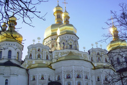 Suroti 
Kijevska lavra  -  Uspenski hram - Ukrajina 
2008-10-05 22:41:18
