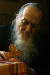 andreiromania 
Parintele Nicodim Bujor / Hieromonk Nicodim Bujor 
228 
2008-10-05 22:55:56