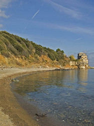 thiv_col_Athos 
Πύργος στο Άγιο Όρος - Tower on Mt. Athos 
2008-10-21 20:00:14