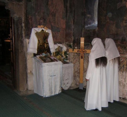 sale_verica 
Монашење у манастиру Враћевшница 
2008-10-28 21:08:02
