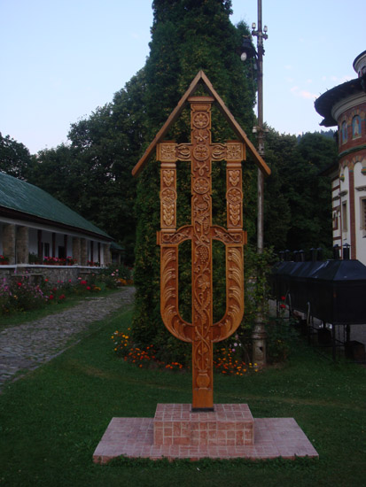 Troita de la Manastirea Sinaia...