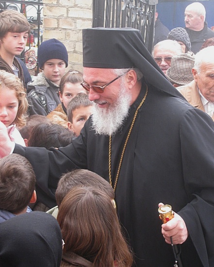 ДЕЦА СА СВОЈИМ ВЛАДИКОМ