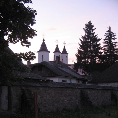 Rasarit de soare la manastirea Cheia, Jud. Prahova
