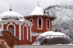 thiv_col_Athos 
Χιόνι στην Ι. Μονή Ιβήρων - Snow at Iveron H. Monastery 
2008-11-16 09:48:30