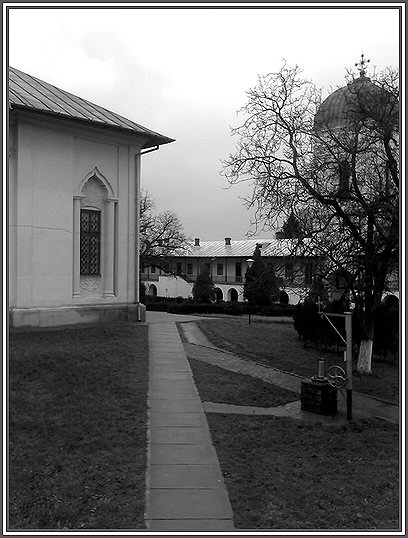 Spre Adevar.../Towards Truth...