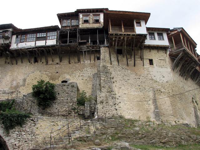 STARI KONACI