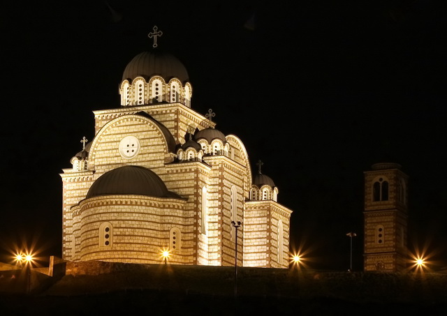 Црква Светог Димитрија, Косовска Митровица - ноћна
