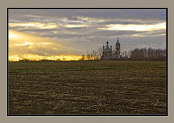 VladN 
Smolensk icon of Holy Mother Church (Храм во имя Смоленской иконы Божье 
2009-01-03 10:05:38