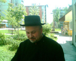 maksim 
Протојереј Мирко у парохији на Војничком тргу 
2009-01-12 16:35:34