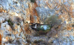 Andronikos 
Καρούλια ΑΓΙΟΝ ΟΡΟΣ 2   Karoulia Mount Athos 2 
2009-01-13 08:51:13